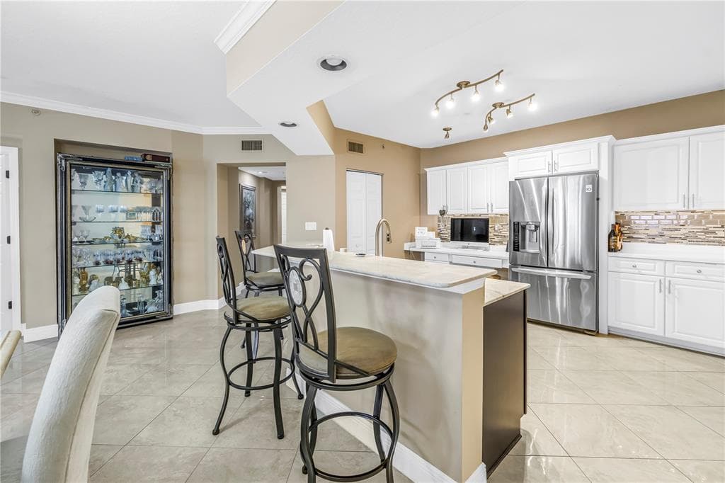 16750 GULF BOULEVARD 313 photo 6