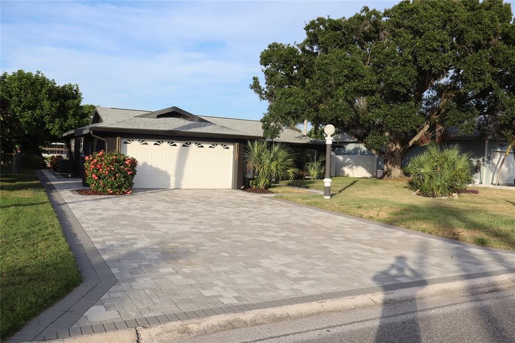 1019 SPINDLE PALM WAY 2