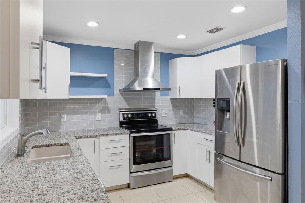 421 WATERVIEW DRIVE photo 8