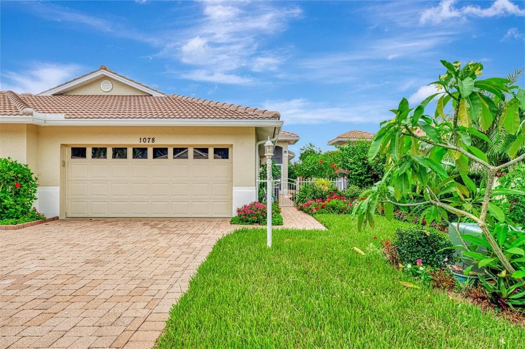 1078 TOPELIS DRIVE photo 8