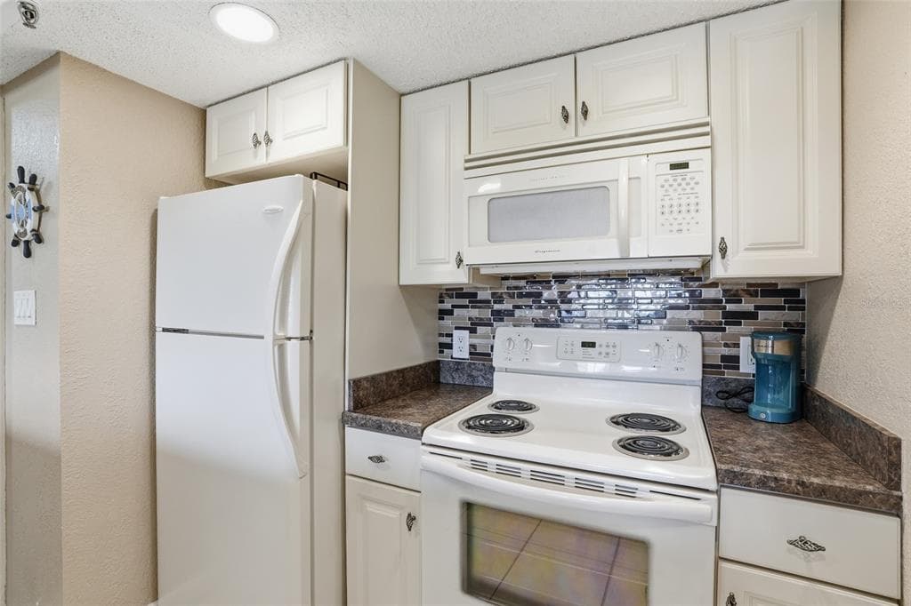 3170 MATECUMBE KEY ROAD #127 4