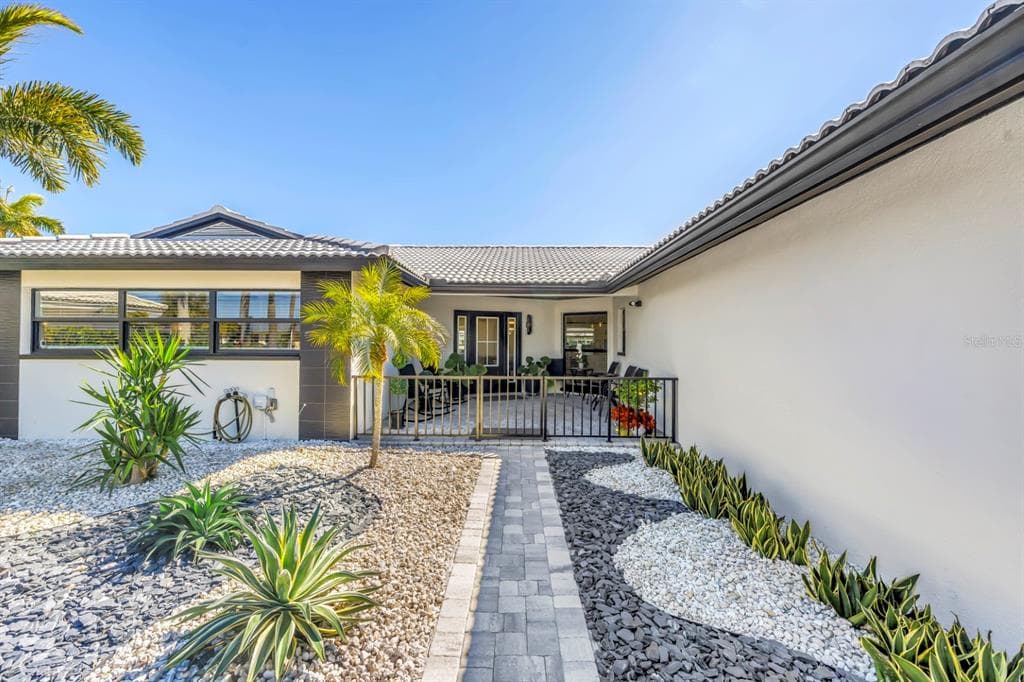 795 CAPRI BOULEVARD 5