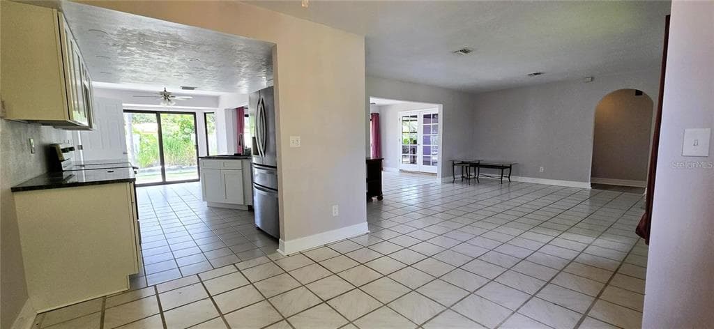 1031 AVERLY STREET photo 7