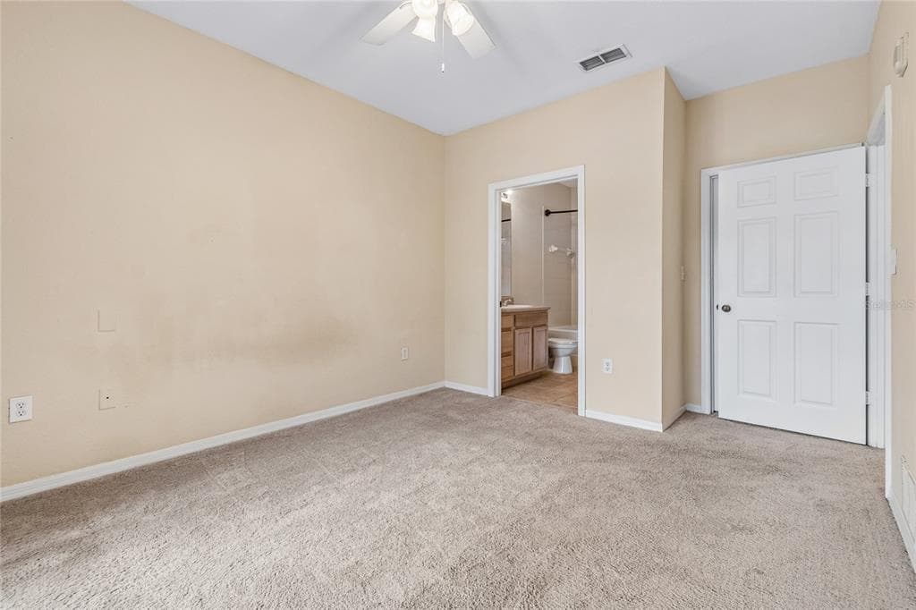 10203 COURTNEY PALMS BOULEVARD 103 photo 23