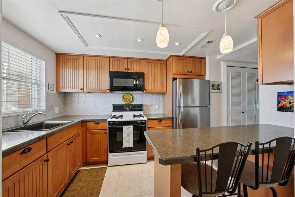 1847 SHORE DRIVE S 711 photo 7