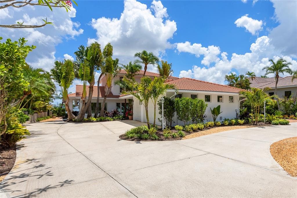 330 W BAY DRIVE photo 6