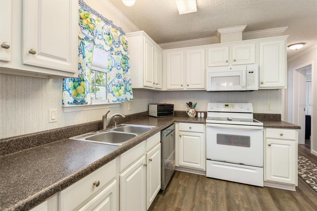 8320 RIVERSIDE DRIVE 99 photo 16