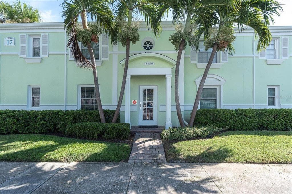 4858 COQUINA KEY DRIVE SE D photo 1