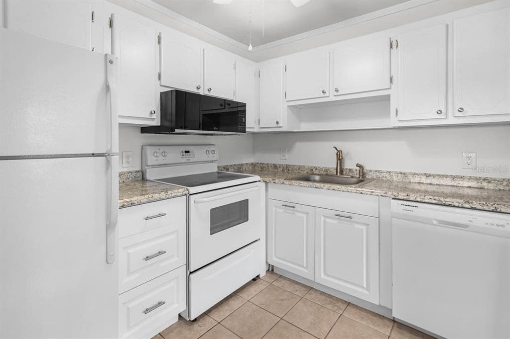 1901 ANDOVER WAY 38 photo 13
