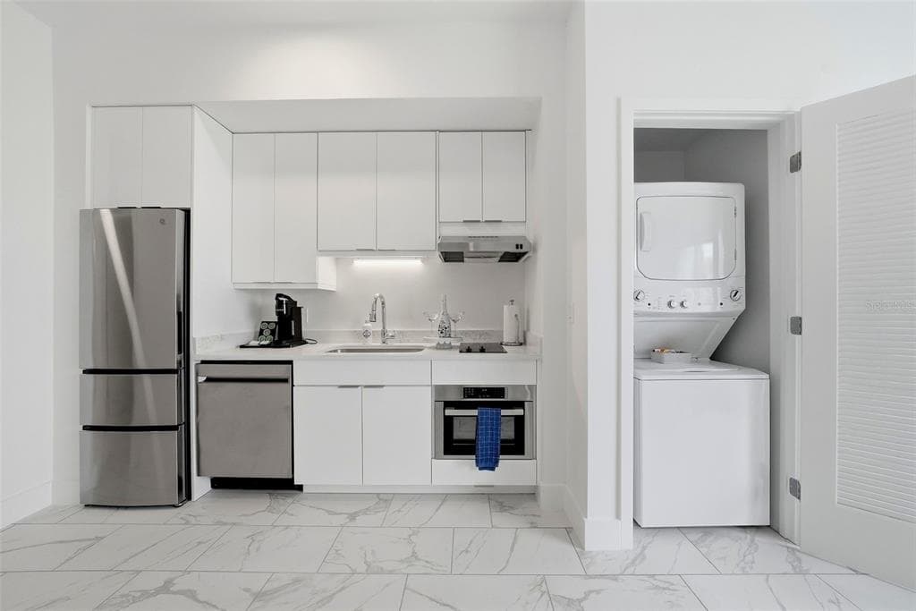 411 E SHORE DRIVE #514 2