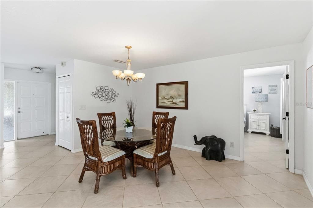 1004 SPINDLE PALM WAY photo 19