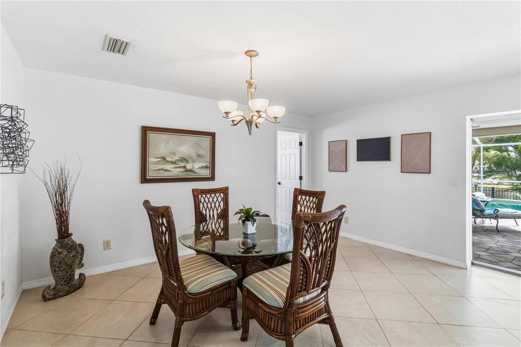 1004 SPINDLE PALM WAY photo 8