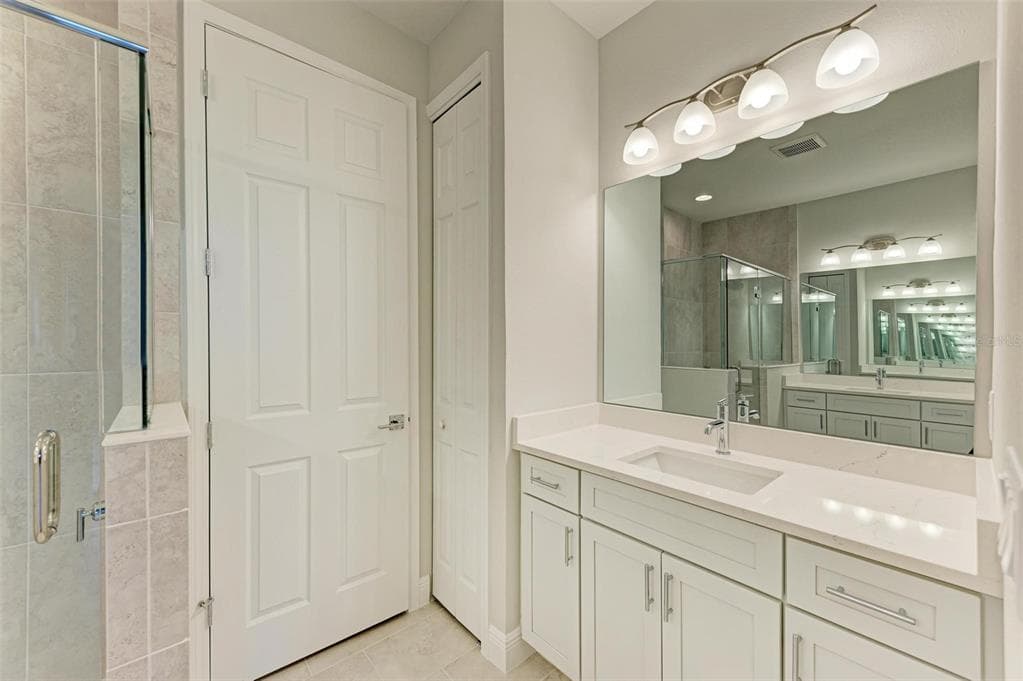 172 VAN GOGH COVE photo 16