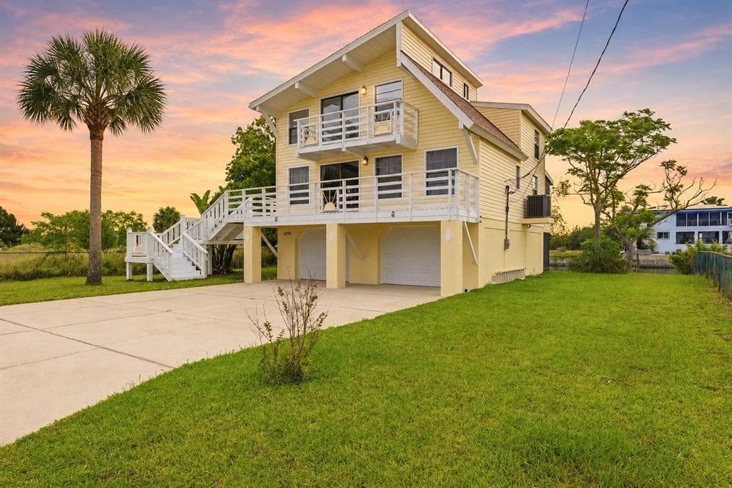 3294 GARDENIA DRIVE 2