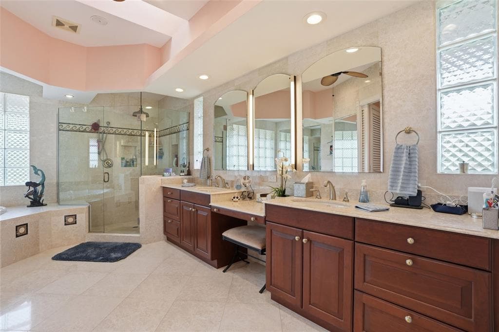 211 KINGFISHER DRIVE photo 20