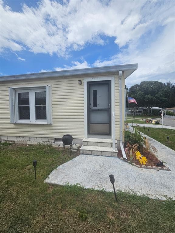 475 PAPAYA CIRCLE photo 2