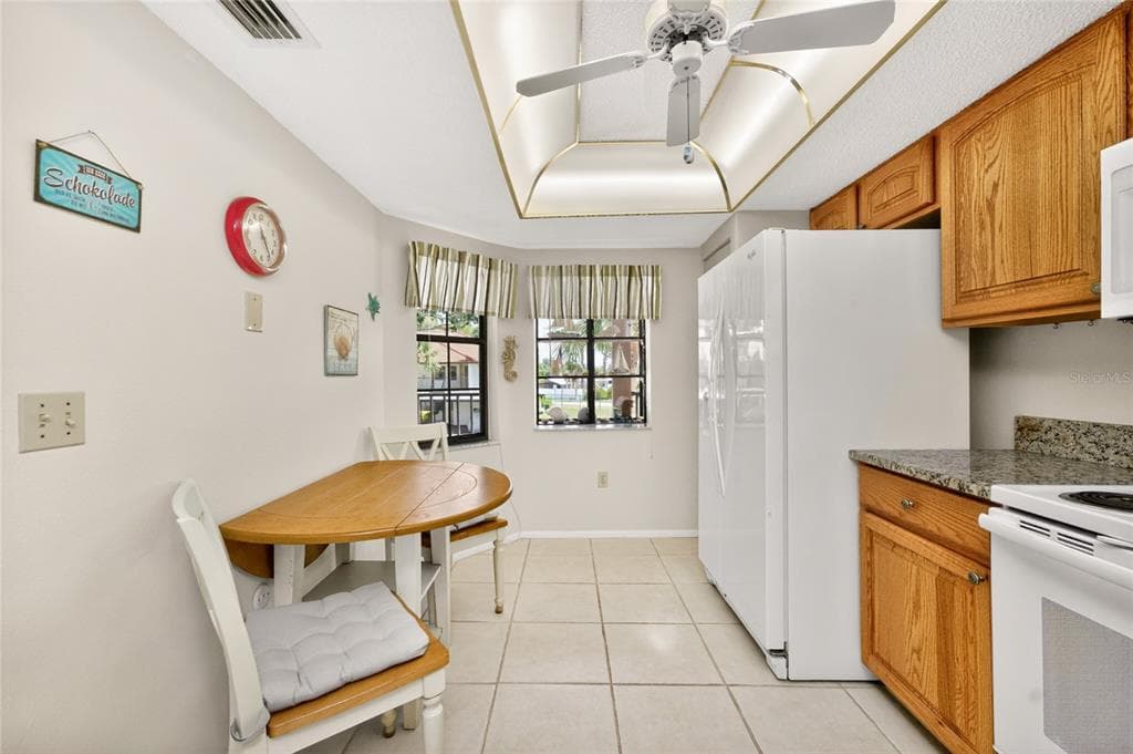 118 PINE HOLLOW DRIVE 118 photo 16