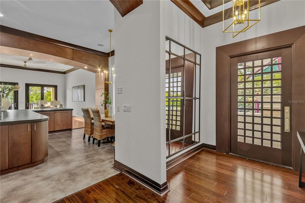 1008 PASEO DEL RIO NE 3