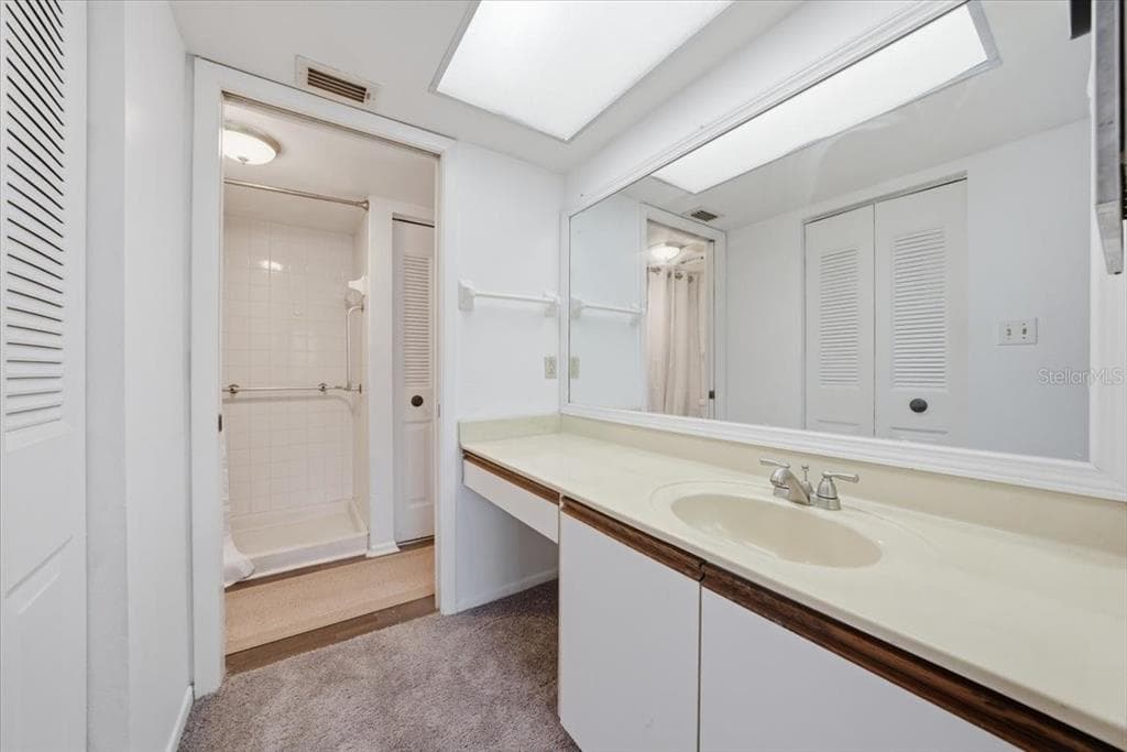 1332 PASADENA 102 photo 22
