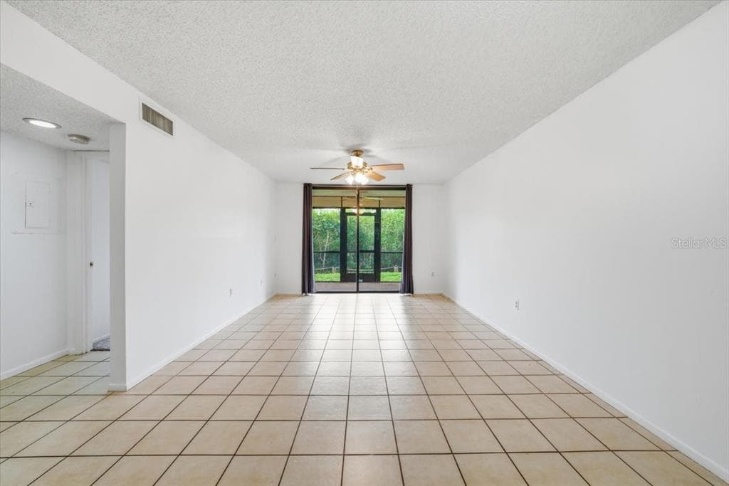 1332 PASADENA 102 photo 3