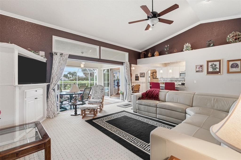175 MARACAL WAY photo 11