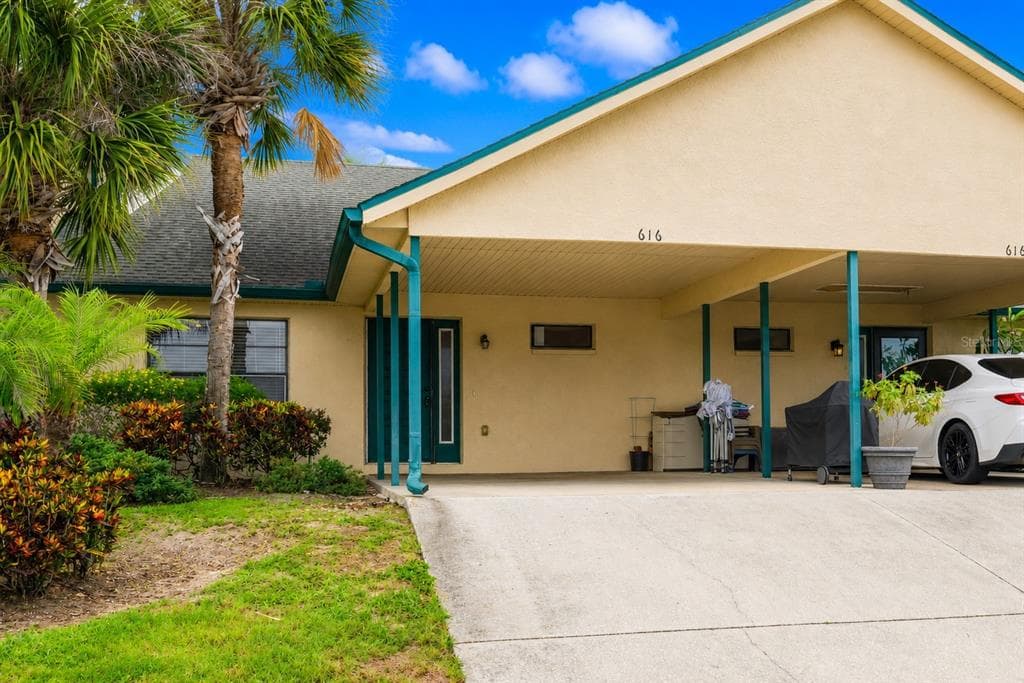 616 YARDARM DRIVE #8 2