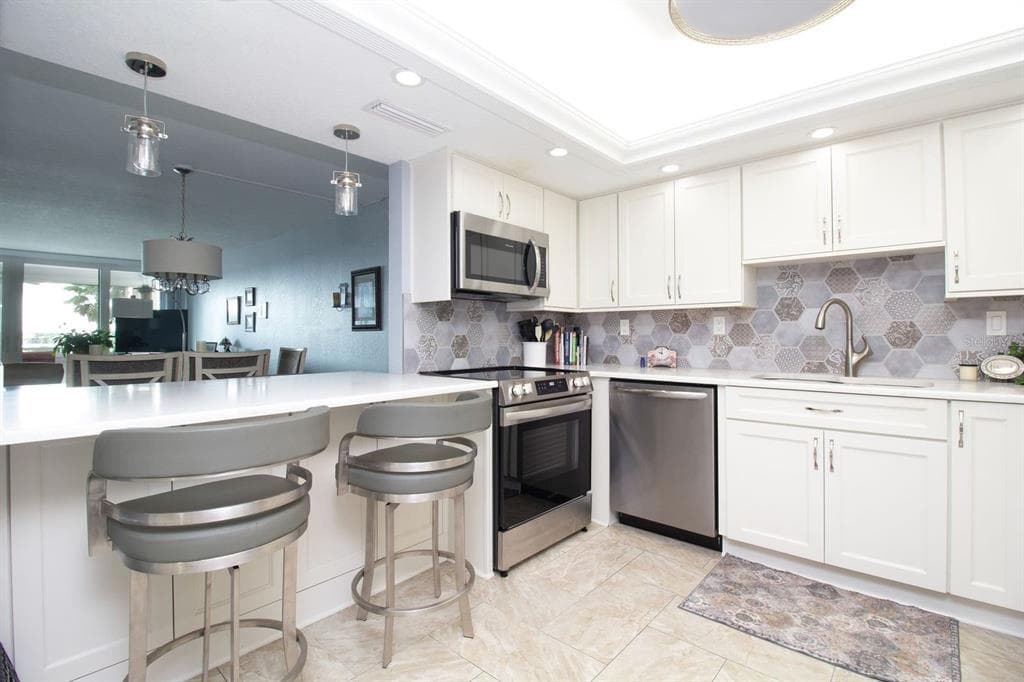 17920 GULF BOULEVARD 301 photo 9