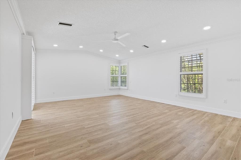 5623 HULL COURT photo 22