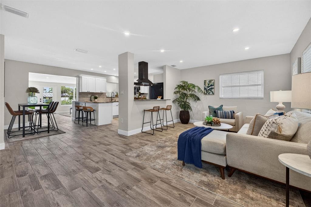 4800 VENETIAN BOULEVARD NE 3