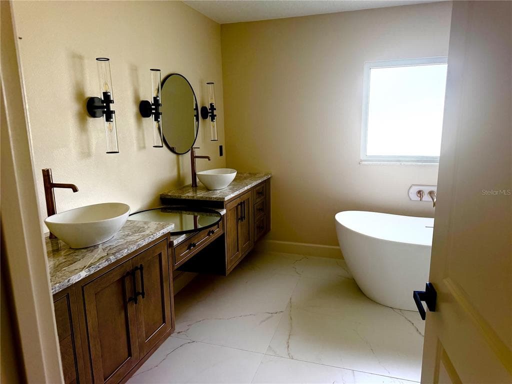 1341 W LAKESHORE DRIVE photo 17