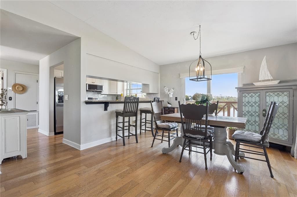 884 CATFISH AVENUE 4