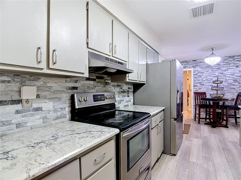 331 BAY STREET photo 12