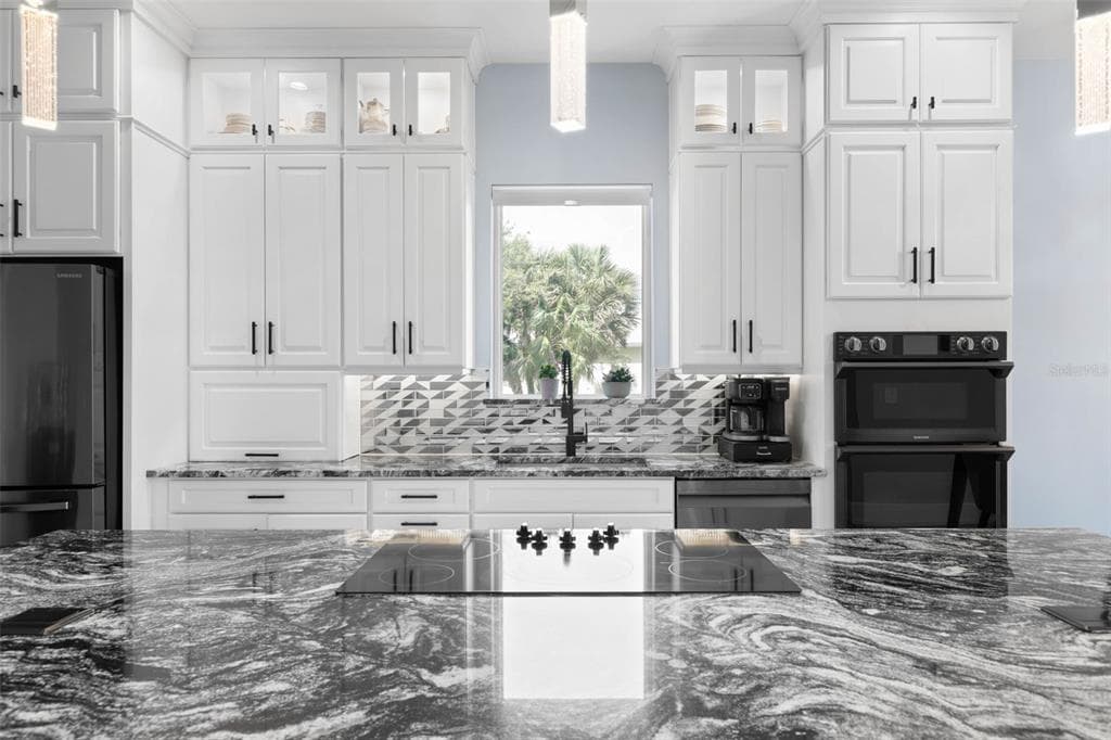 121 SEASIDE POINT photo 17