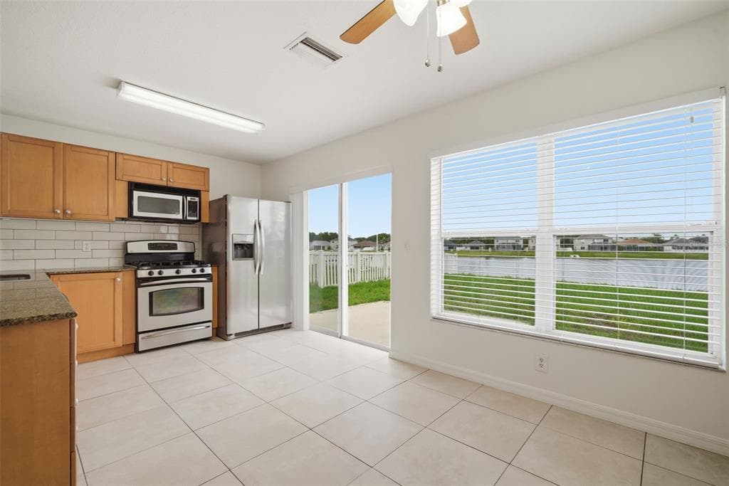 10604 LAKESIDE VISTA DRIVE photo 3