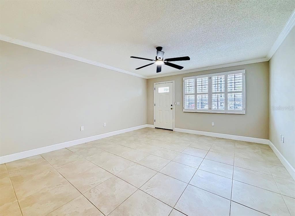 6025 SHORE BOULEVARD S 106 photo 6