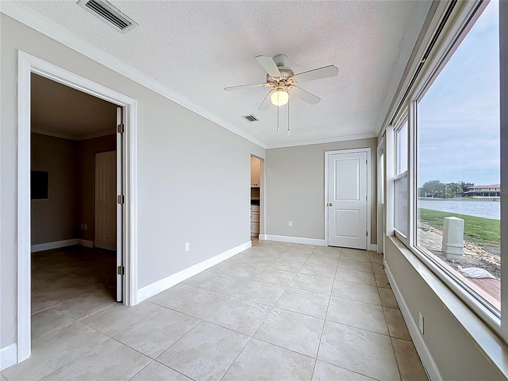 6025 SHORE BOULEVARD S 106 photo 22