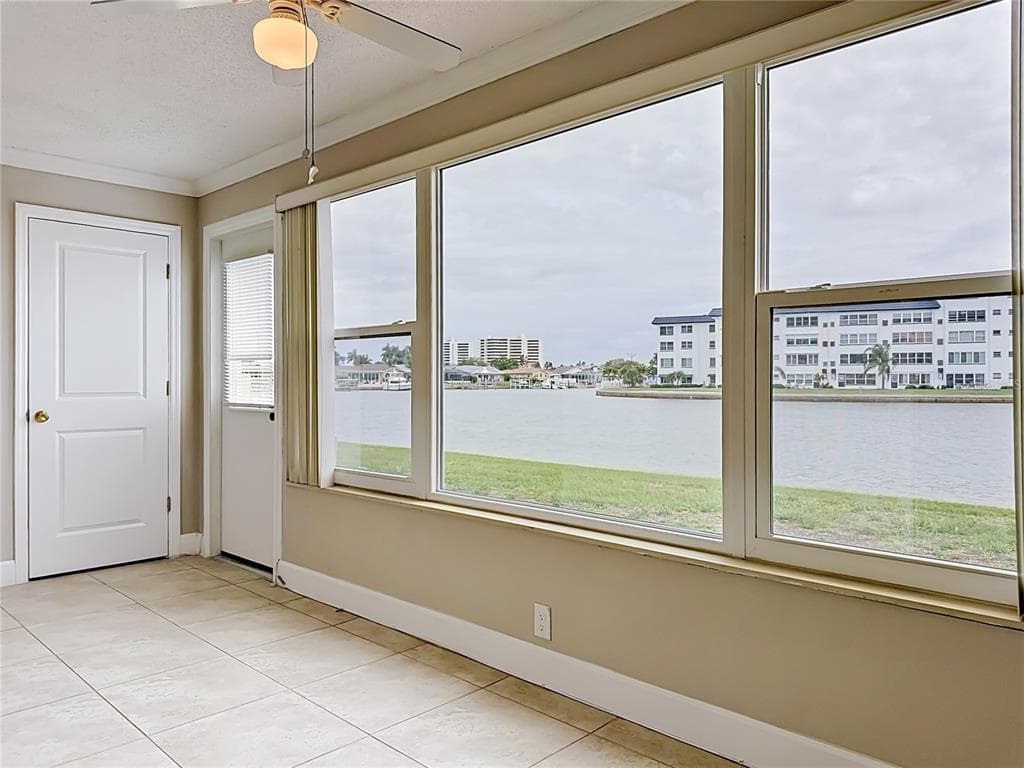 6025 SHORE BOULEVARD S 106 photo 24