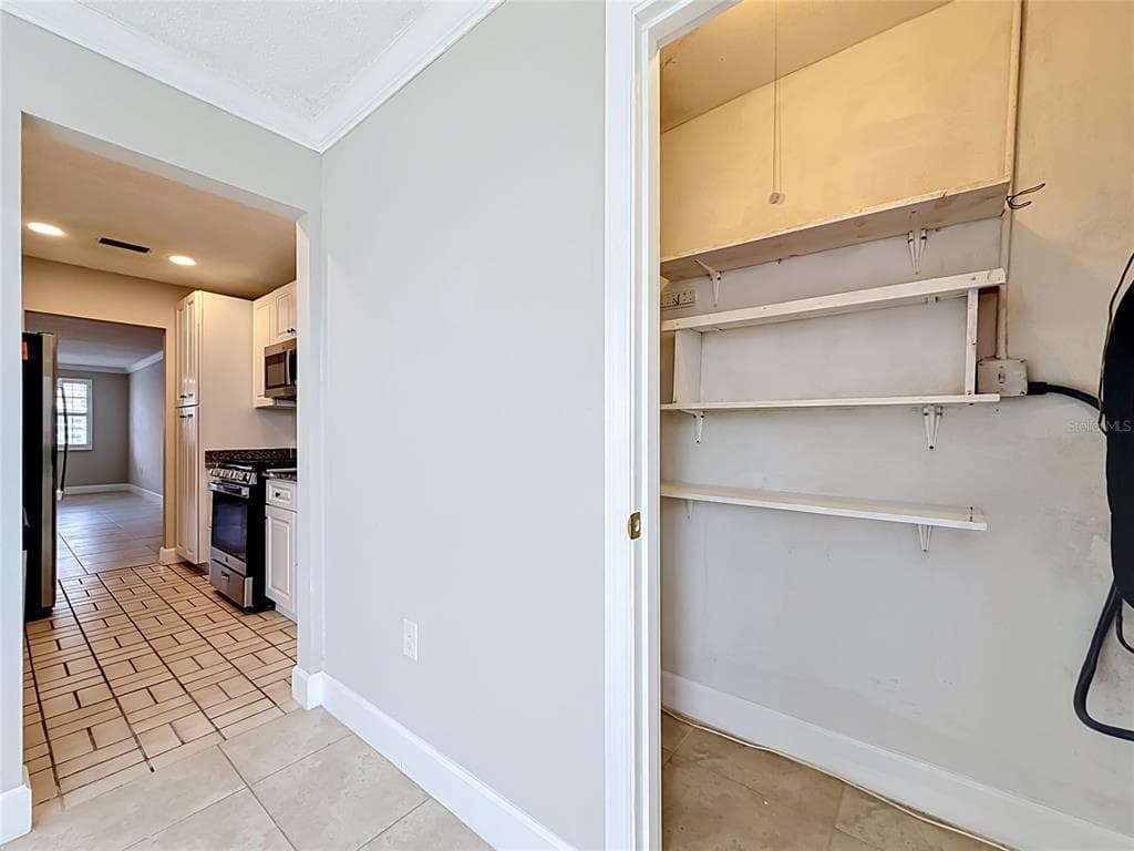 6025 SHORE BOULEVARD S 106 photo 19