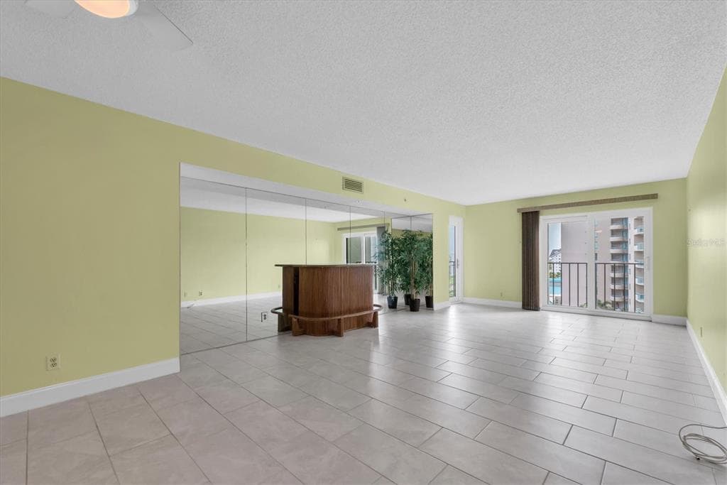 1480 GULF BOULEVARD 712 photo 9
