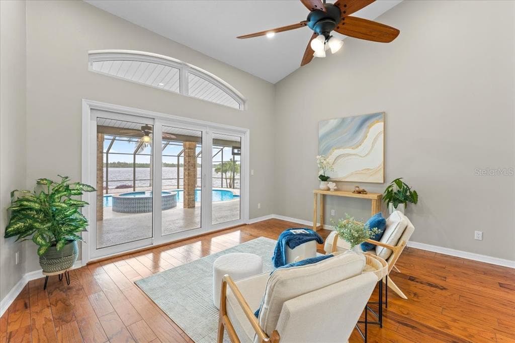 1589 MARY LANE photo 6