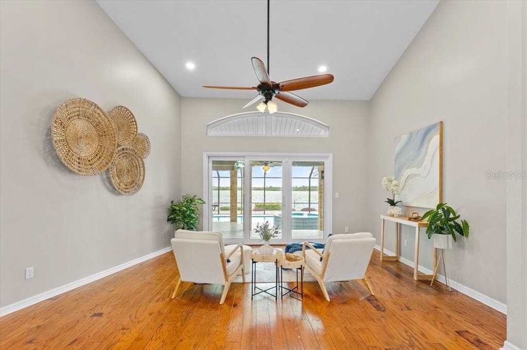 1589 MARY LANE 3
