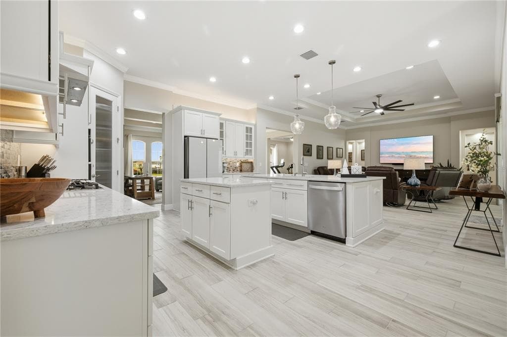 5315 SAN REMO CIRCLE photo 16