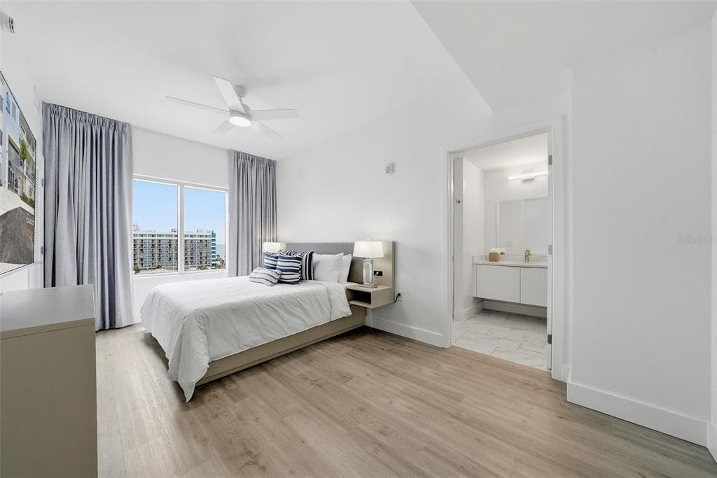 411 E SHORE DRIVE #304 5