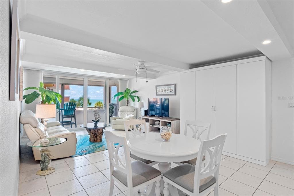 17920 GULF BOULEVARD 302 photo 3