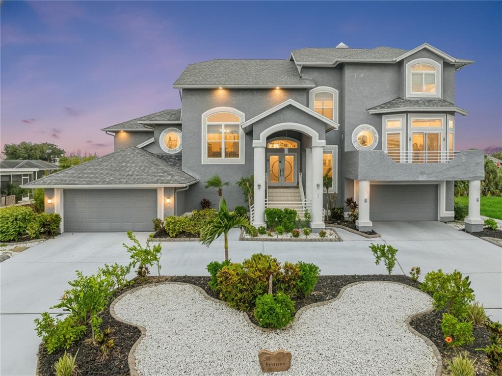 807 CHIPAWAY DRIVE 1