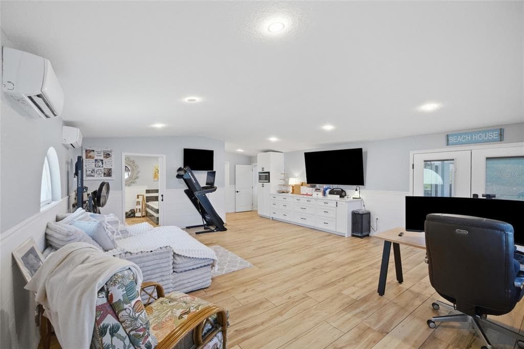 8211 HAYWARD LANE photo 20