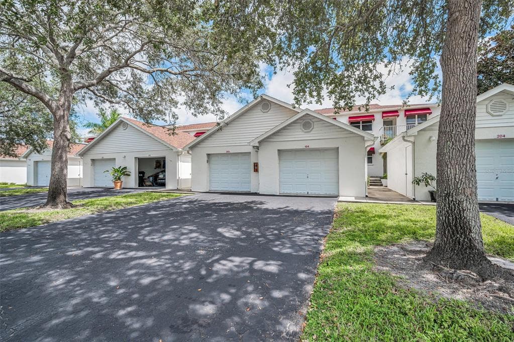 1400 WATER VIEW DRIVE W 104 photo 2