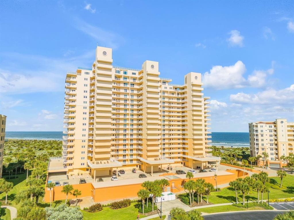 257 MINORCA BEACH WAY #406 2