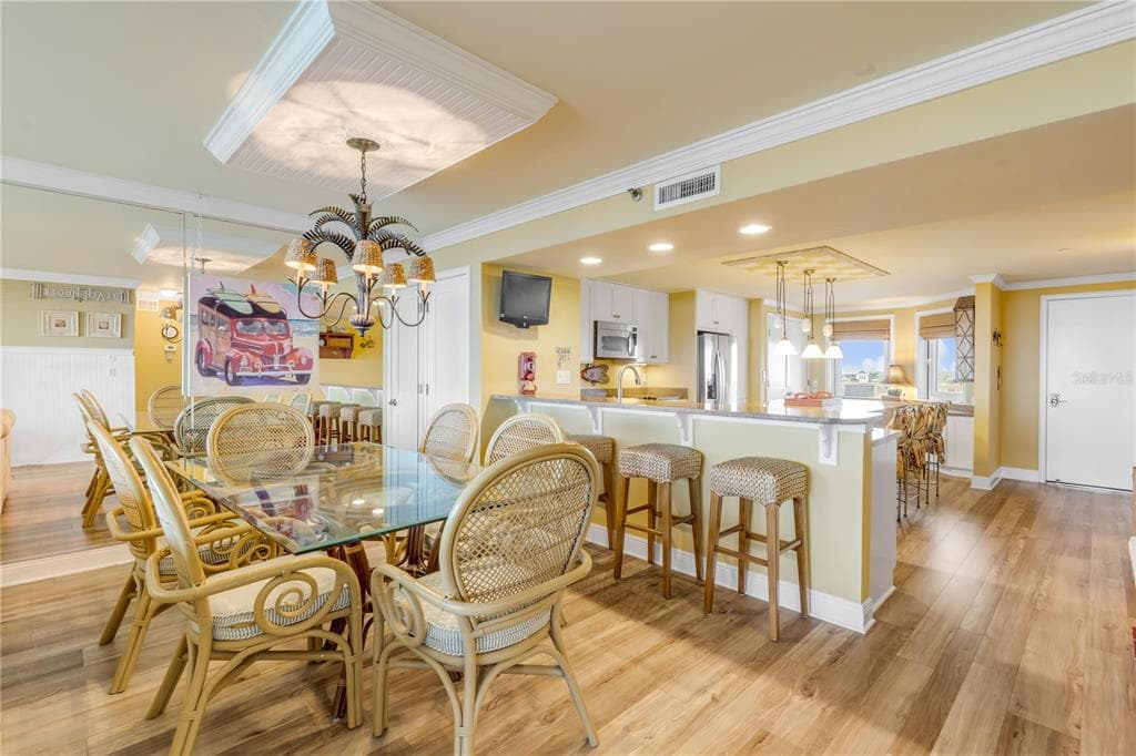 257 MINORCA BEACH WAY 406 photo 13