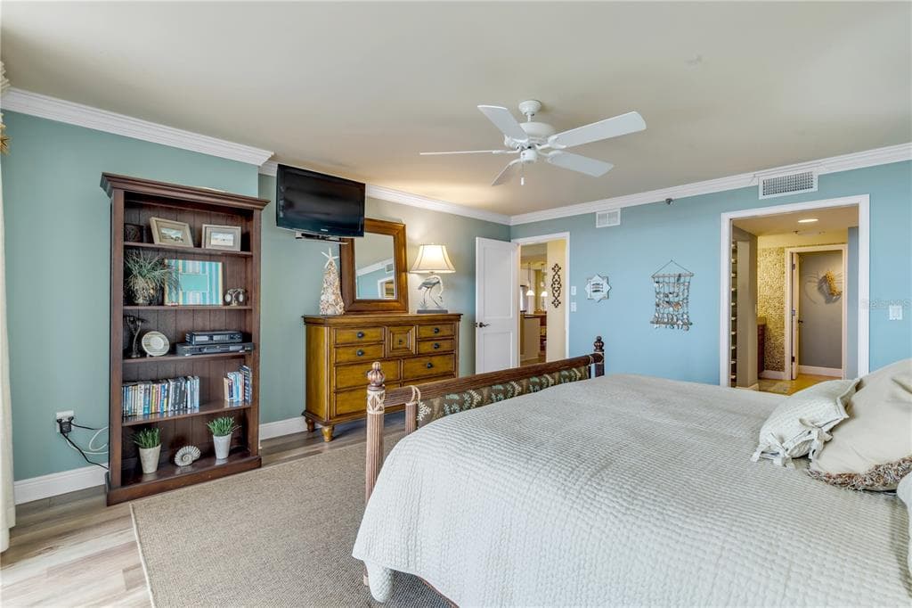 257 MINORCA BEACH WAY 406 photo 24